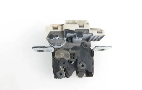 Renault Clio III Tailgate/trunk/boot lock/catch/latch 8200076240K
