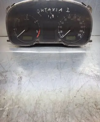 Skoda Octavia Mk1 (1U) Speedometer (instrument cluster) 1U2919034G 110008928010