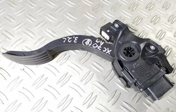 Volvo XC70 Accelerator throttle pedal 6G929F836BD 6PV00922001