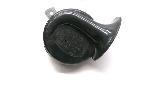Tesla Model S Horn signal E10020046