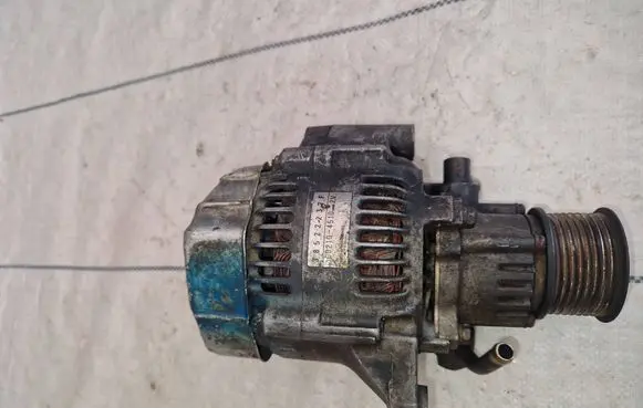 Jeep Cherokee XJ Generator/alternator 38522237F