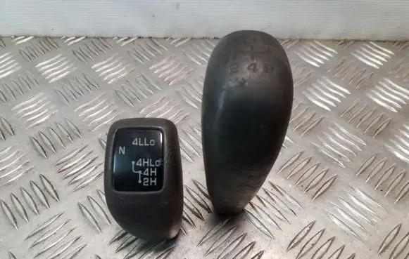 Mitsubishi Pajero Gear lever shifter trim leather/knob