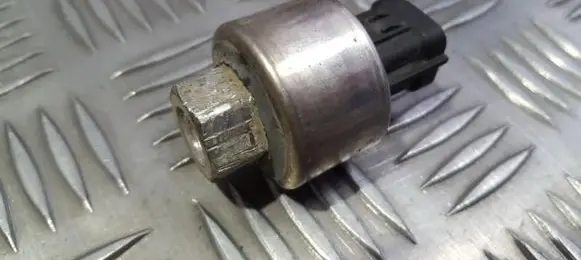 Air conditioning (A/C) pressure sensor