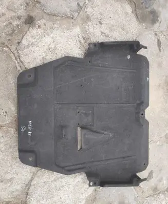 Renault Megane IV Engine splash shield/under tray 758906742R