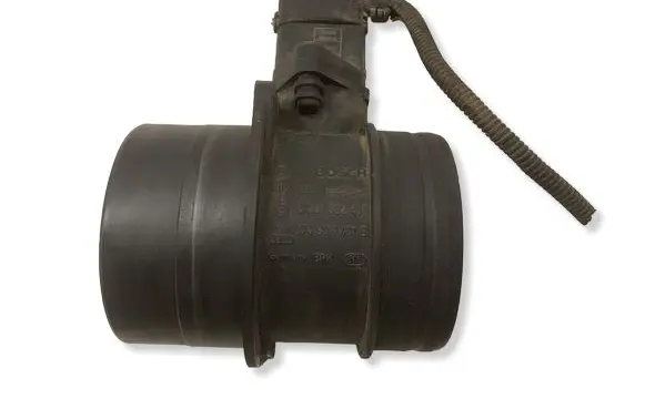 Volkswagen Touran I Mass air flow meter 0281002461 074906461B
