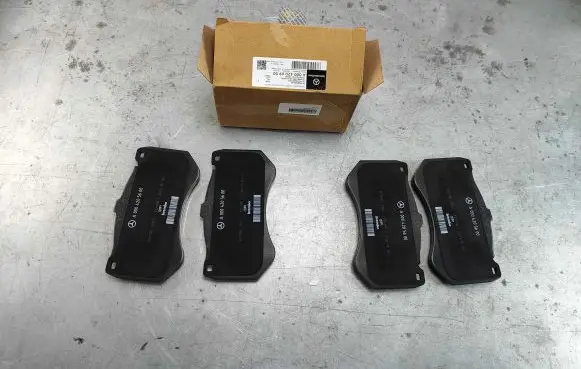 Mercedes-Benz S C217 Brake pads (front) A0004206900