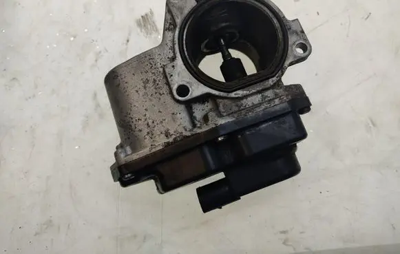 Volkswagen Golf VI Throttle valve 03L131501G