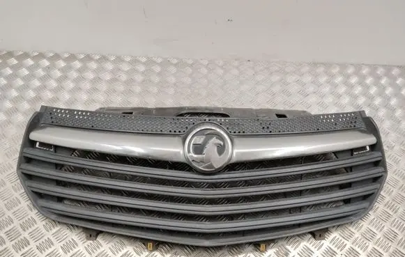 Opel Vivaro Front grill 214B25126R