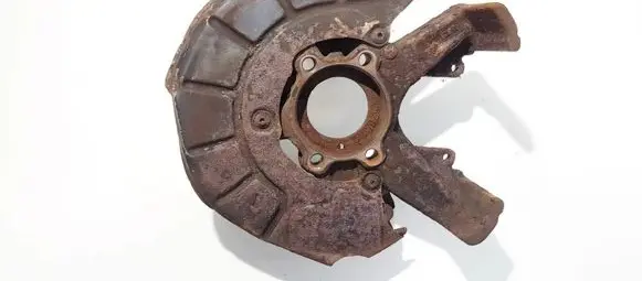 Volkswagen Golf V Front wheel hub