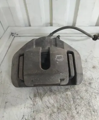 BMW 7 E65 E66 Front brake caliper 6030348
