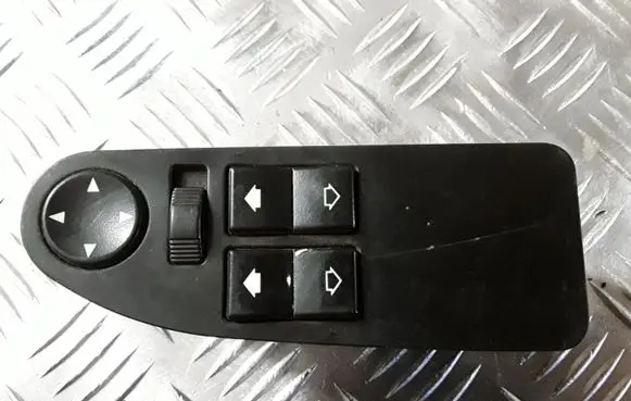 BMW 5 E39 Electric window control switch 8368967 HW07SW08