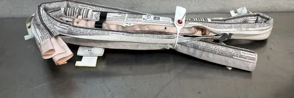 Renault Megane E-Tech Trunk lid opening control unit 