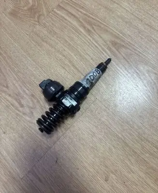 Seat Ibiza III (6L) Fuel injector 038130073AJ 0414720037