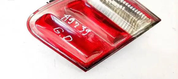 Tailgate rear/tail lights