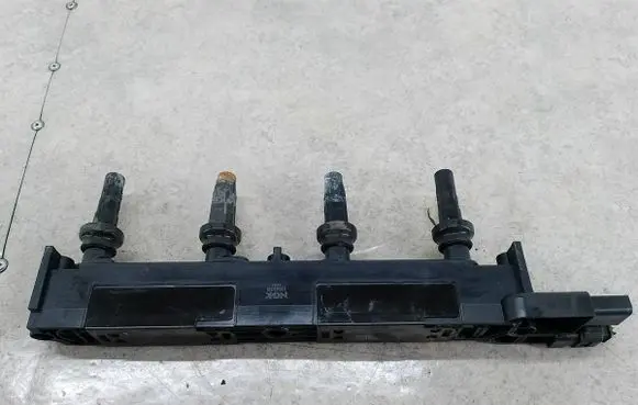 Peugeot 807 High voltage ignition coil U6009