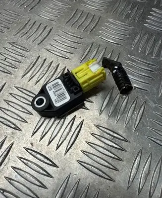 Toyota Avensis T270 Airbag deployment crash/impact sensor 8983105050 1485094705