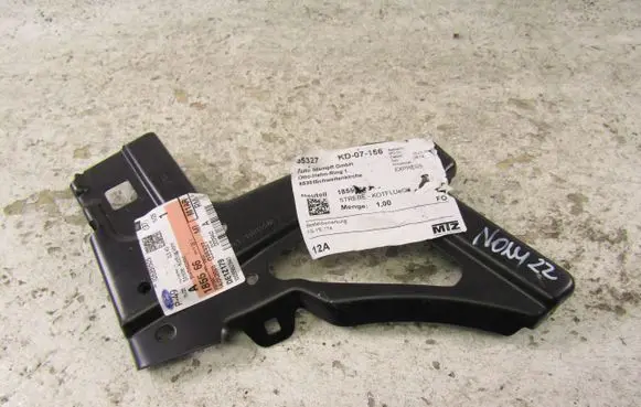 Ford Kuga II Fender mounting bracket DV41S16D231AC