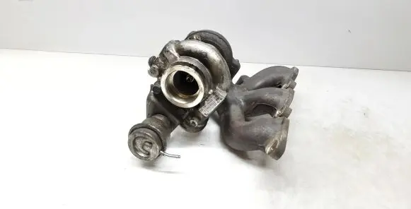 Volvo XC90 Turbo 30650210 4913105151