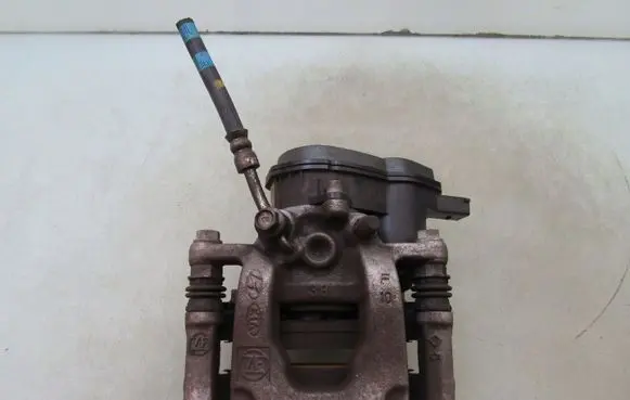 KIA Sportage Rear brake caliper 58230N7600