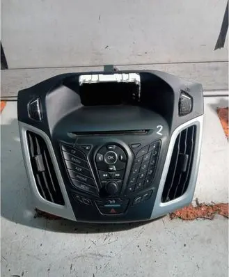 Ford Focus Radio/CD/DVD/GPS head unit BM5T18C815HJ AM5T18B955BG