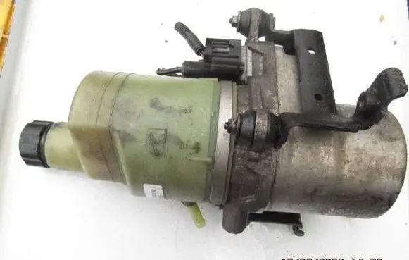 Volvo V50 Power steering pump 5N513K514AD 30741955 15052026