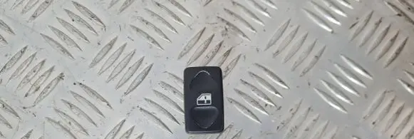 Land Rover Discovery Quarter vent window switch 