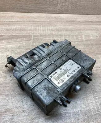 Volkswagen Golf III Engine control unit/module ECU 030906026R 0261203302 303