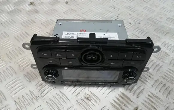 Smart ForFour II W453 Radio/CD/DVD/GPS head unit A4539003602 281153034R R013X07