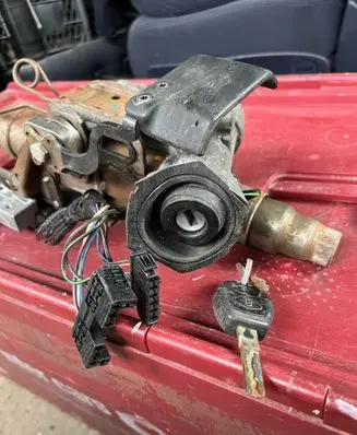 Volkswagen PASSAT B5 Steering wheel axle 3B1419502B
