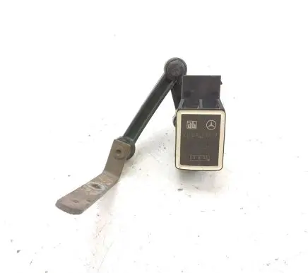 Headlight/headlamp level sensor