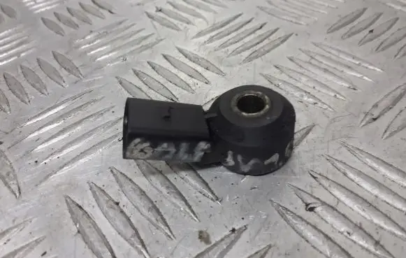 Volkswagen Golf IV Detonation knock sensor 030905377C