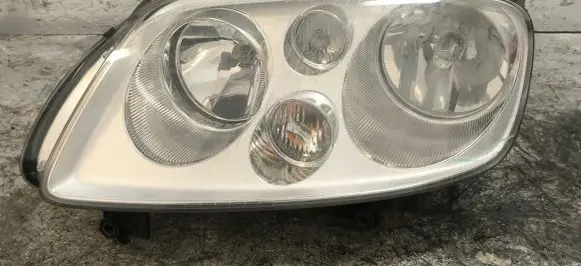 Volkswagen Touran I Headlight/headlamp 1T0941005D