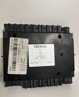 Volkswagen PASSAT B6 Seat control module 3C0959760E 10001512