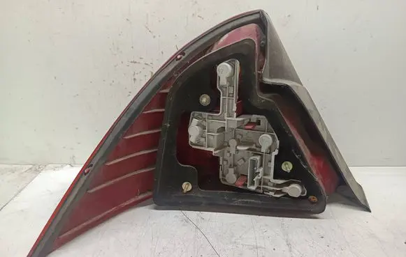 Ford Mondeo Mk III Rear/tail lights 1S7113404A