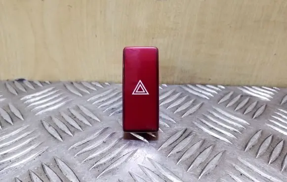 Honda CR-V Hazard light switch M33808