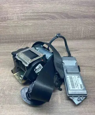 BMW 7 F01 F02 F03 F04 Front seatbelt 9197950 609315700