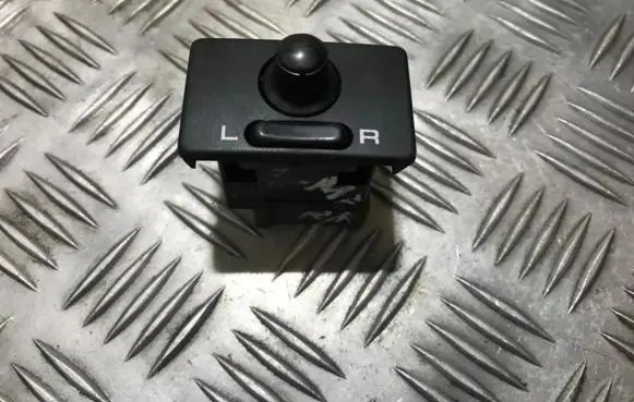 Nissan Almera Wing mirror switch