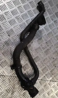 Volkswagen PASSAT B5.5 Engine coolant pipe/hose