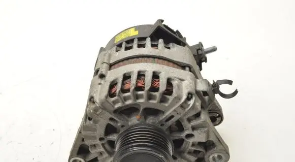 KIA Sportage Generator/alternator 373002A850