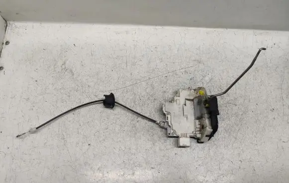Audi A4 S4 B7 8E 8H Front door lock