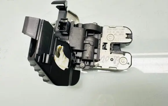Audi A5 Sportback 8TA Tailgate/trunk/boot lock/catch/latch 8k9827505 60850111
