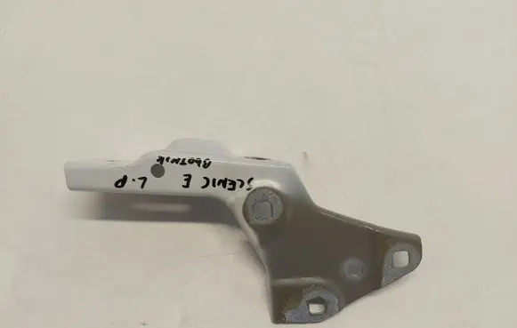 Renault Scenic E-Tech V Fender mounting bracket 625657080R
