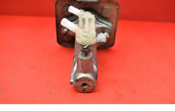 Toyota Prius (NHW20) Brake booster 132030-40120