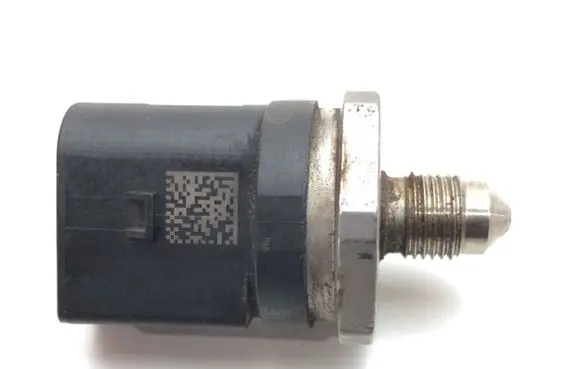 Skoda Octavia Mk3 (5E) Fuel pressure sensor 110R-000123