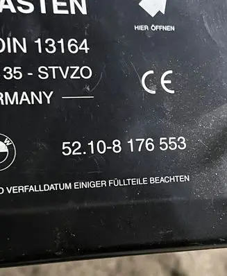 BMW 5 E39 First aid kit 52108176553 N13164