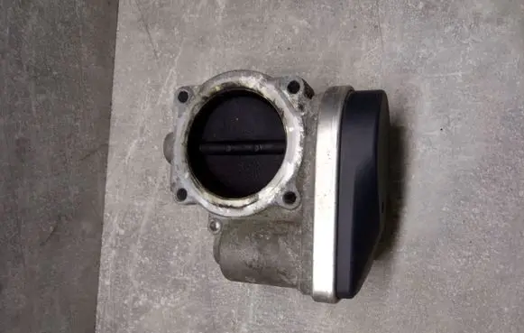 Chrysler 300 - 300C Throttle valve 04861691AA