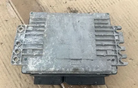 Nissan Micra C+C Engine control unit/module MEC37300