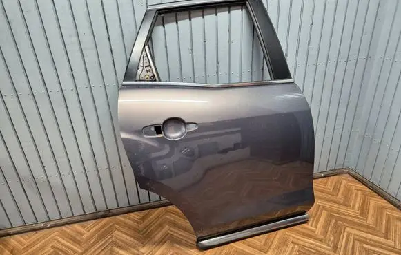 Mazda CX-7 Rear door