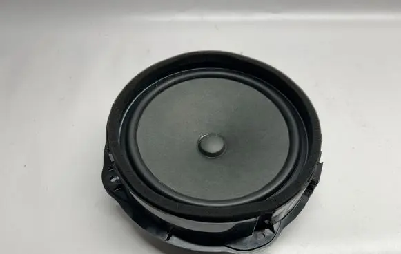 Audi A3 S3 8V Front door speaker 8V0035415C 8V0035415
