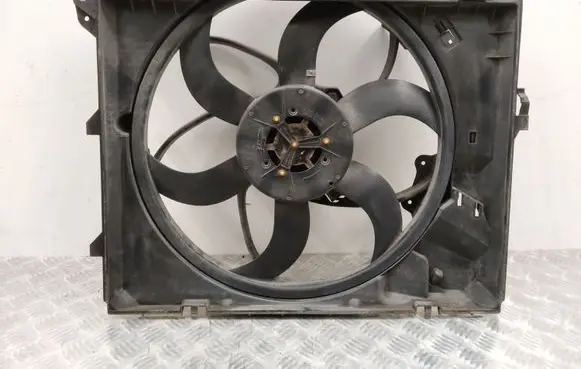 BMW Z4 E89 Electric radiator cooling fan 7588974 7590699